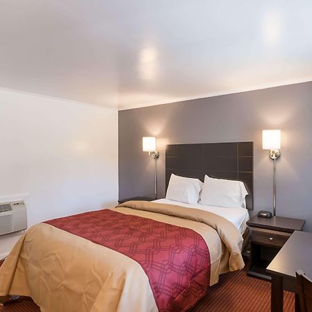 Econo Lodge Lee - Great Barrington Luaran gambar