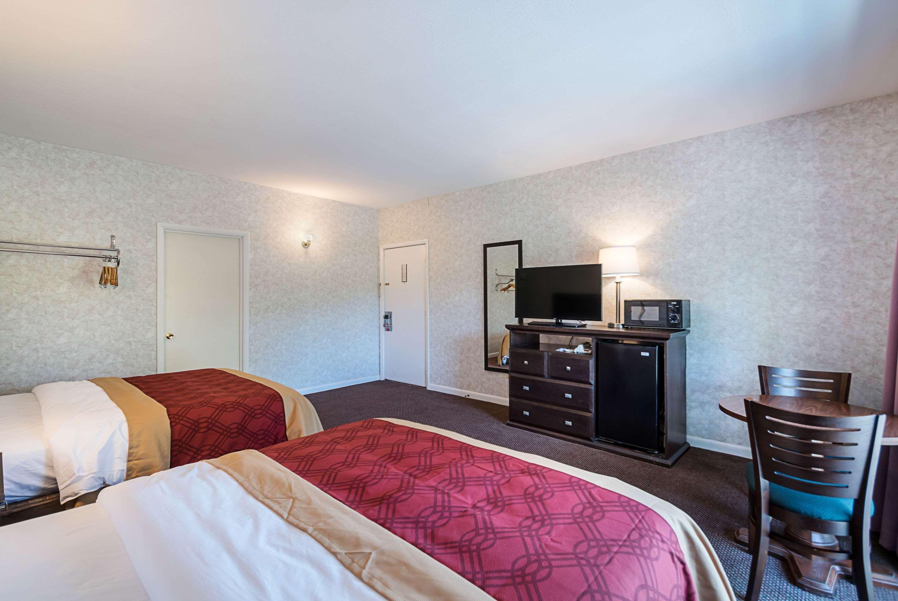 Econo Lodge Lee - Great Barrington Luaran gambar