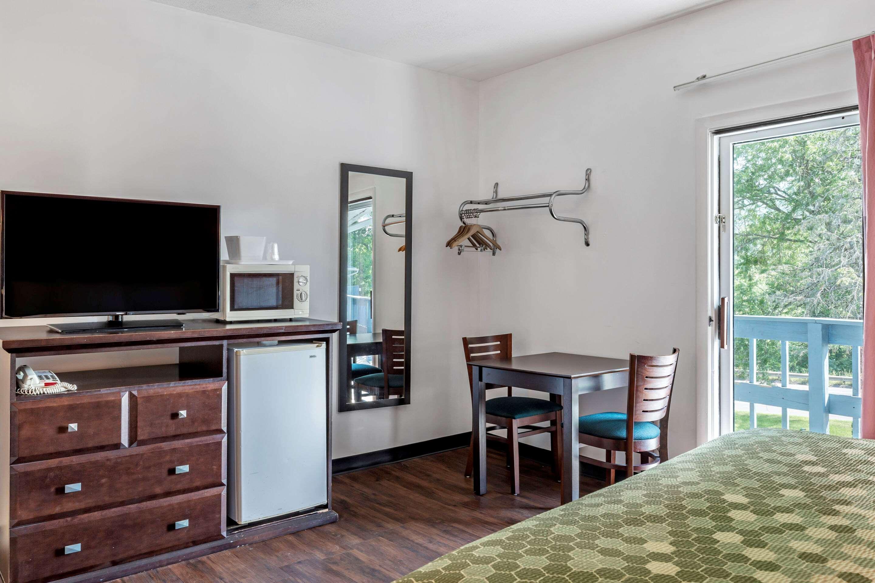 Econo Lodge Lee - Great Barrington Luaran gambar