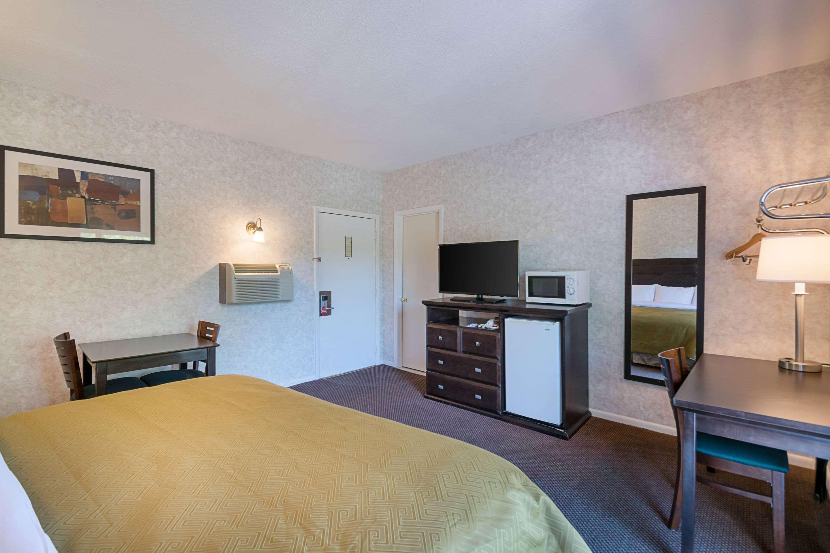 Econo Lodge Lee - Great Barrington Luaran gambar